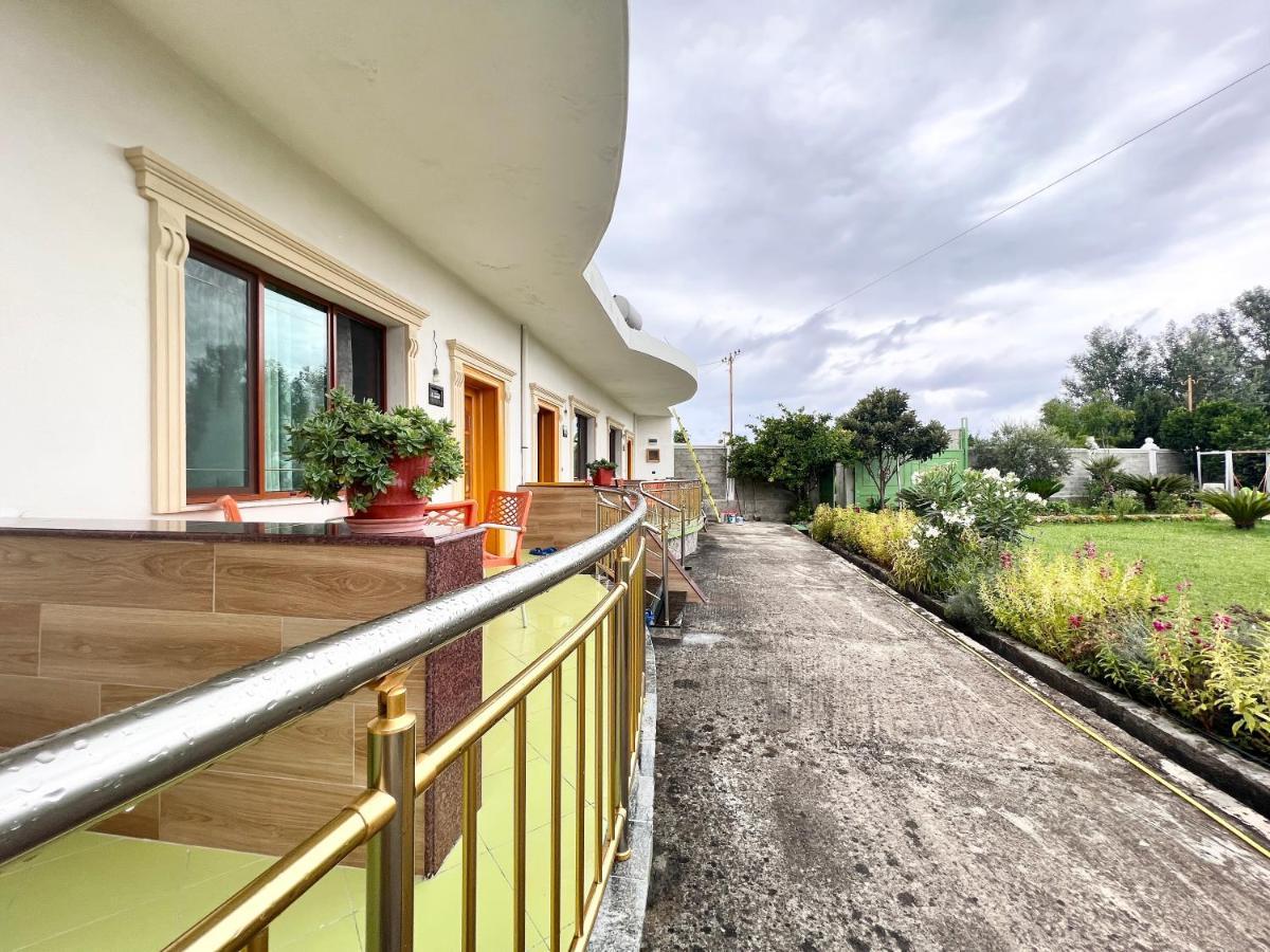 Ponari Apartments Rrotull Exterior foto